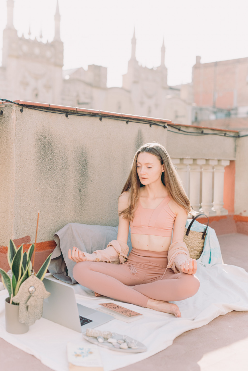 9 Things to Check before You Sign Up for an Online Yoga Teaching Course